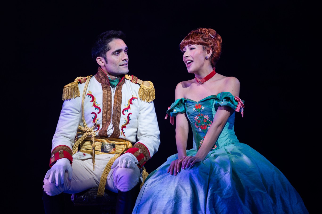 Manuel Stark Santos as Hans Img